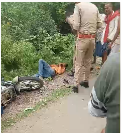 Second Seriously Injured: आमने-सामने से बाईकों की हुई भिड़ंत एक बाईक चालक की मौके पर हुई मौत, दूसरा गंभीर घायल