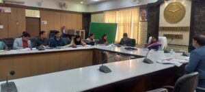 district officer meeting : गंगा एक्सप्रेसवे निर्माण में आ रही बाधाओं को दूर करने हेतु जिला अधिकारी की बैठक ?