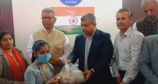 nutrition bundle distribution : विकास अधिकारी श्री हिमांशु गौतम जी की अध्यक्षता में किया क्षय रोगियो को पोषण पोटली वितरण ?