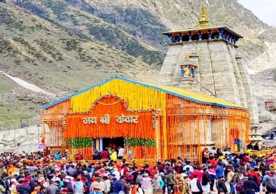 Mobiles and cameras are completely prohibited : केदारनाथ धाम में मंदिर के तीस मीटर के दायरे में मोबाइल और कैमरा पूर्ण प्रतिबंधित ?