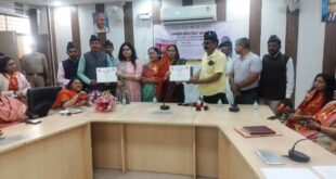 Honored with a citation : अंतर्राष्ट्रीय महिला दिवस के अवसर पर स्वच्छता एवं स्वयं सहायता समूह में महिलाओं को प्रशस्ति पत्र देकर किया सम्मानित ?