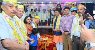 Holi Milan of the Association : विश्व ब्रह्मऋषि ब्राह्मण महासभा/प्राइवेट चिकित्सक वेलफेयर एसोसिएशन का होली मिलन ?