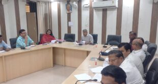 Monthly meeting of the fraternity : मुख्य विकास अधिकारी के द्वारा ली गई उद्योग बंधु की मासिक बैठक ?