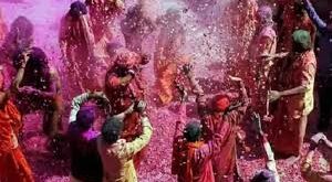 Meerut's Executive Committee : समाज समिति महानगर मेरठ की कार्यकारिणी द्वारा होली मिलन समारोह ?