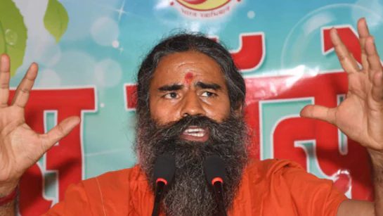 Controversy arose : सोशल मीडिया पर योग गुरु रामदेव का एक वीडियो वायरल हो रहा जिससे विवाद खड़ा हो गया ?