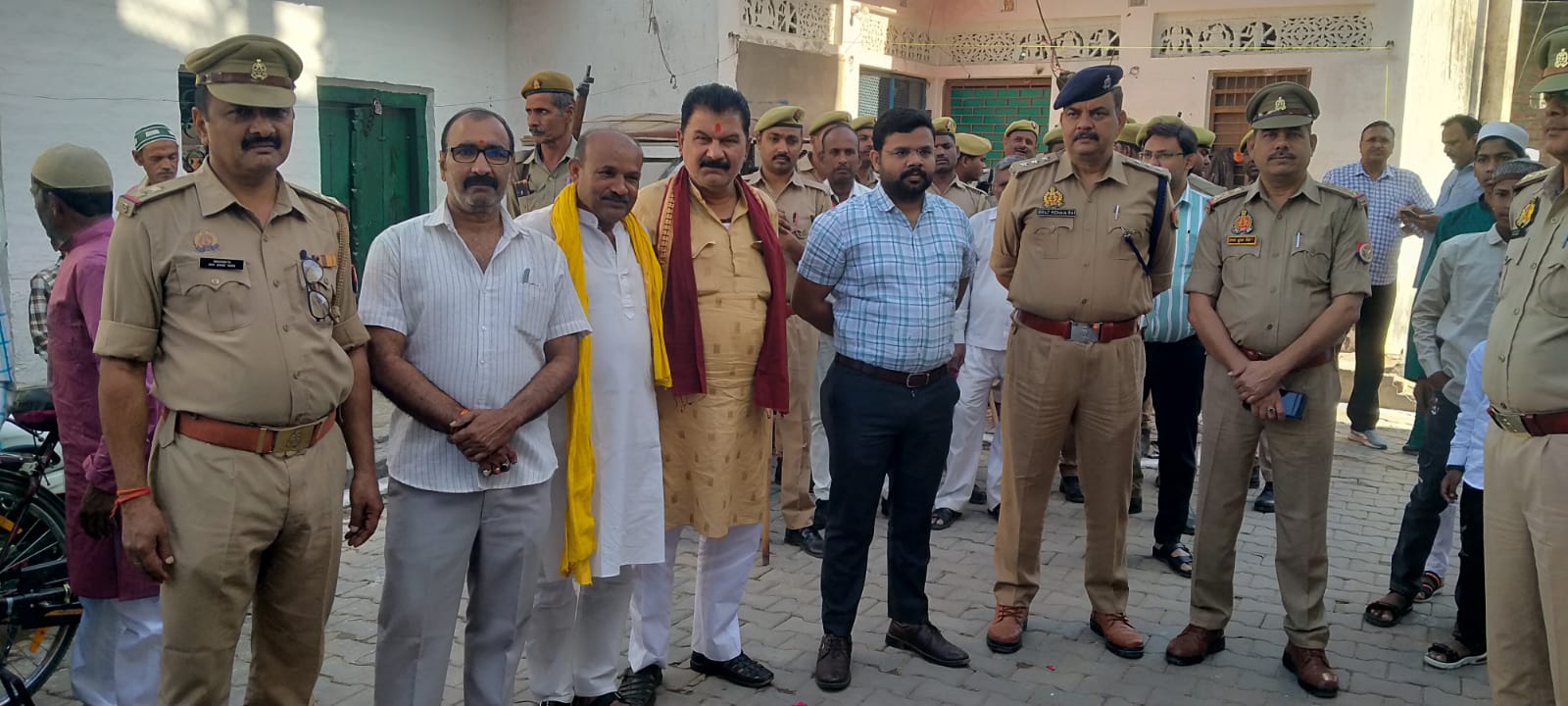 Done in a peaceful environment : खागा में ईद का पर्व सकुशल वा आपसी भाईचारे के साथ शांतिपूर्ण वातावरण में सम्पन्न ?