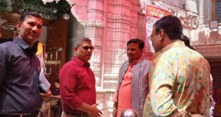 Inspection of the system : चैत्र नवरात्रों को लेकर मुख्य विकास अधिकारी श्री हिमांशु गौतम के द्वारा आज मंदिरों की साफ-सफाई एवं सुरक्षा व्यवस्था का निरीक्षण ?
