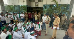 Demonstration : भ्रष्टाचार व शोषण के खिलाफ मेरठ विकास प्राधिकरण में हजारों कार्यकर्ताओं ने पहुंचकर धरना प्रदर्शन ?