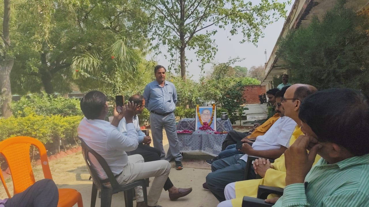 celebrated with joy : मोतीलाल नेहरू इंटर कॉलेज जमुनीपुर प्रयागराज में डॉक्टर भीमराव अंबेडकर की 134वीं जयंती बड़े हर्षोल्लास के साथ मनाई ?
