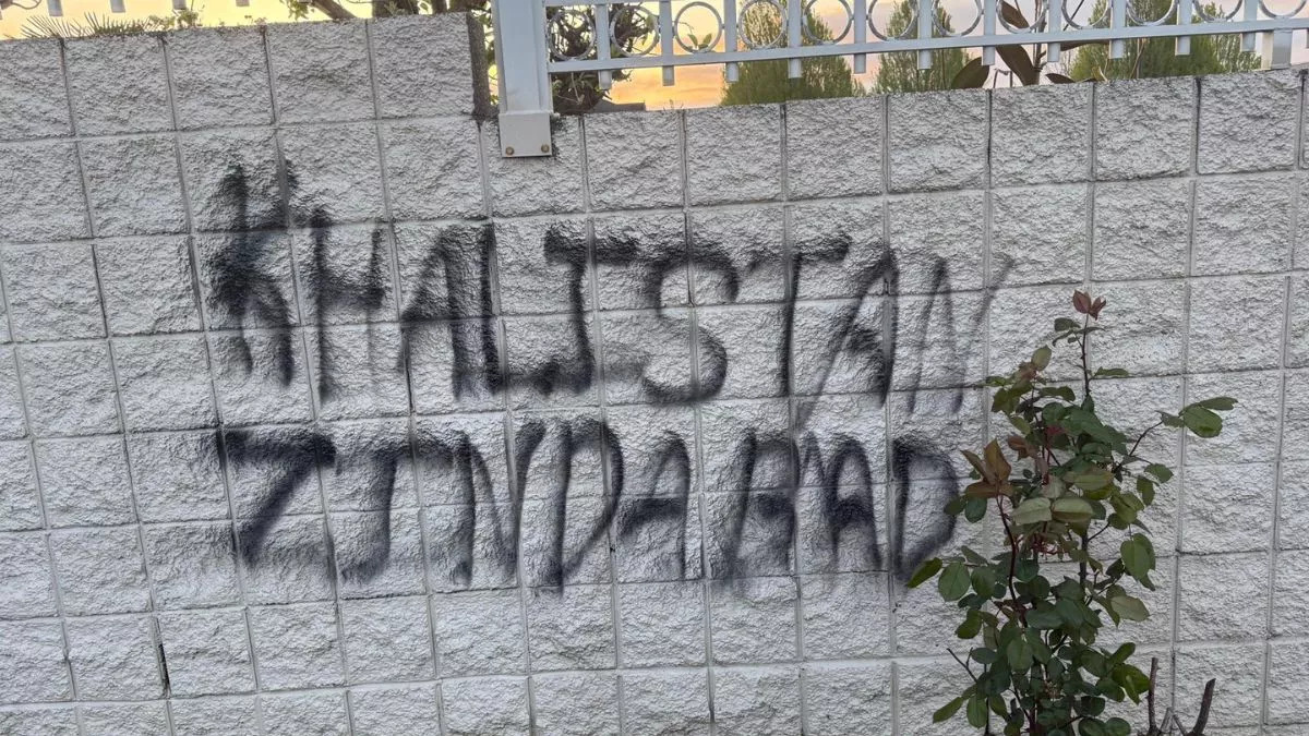 Khalistanis riot : कनाडा में खालिस्तानियों का उपद्रव गुरुद्वारे में तोड़फोड़ ?