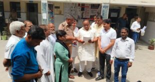Lodged complaint : राहुल गांधी का पुतला फूंकने के विरोध में कांग्रेसियों ने थाना कोतवाली में दर्ज कराई शिकायत ?