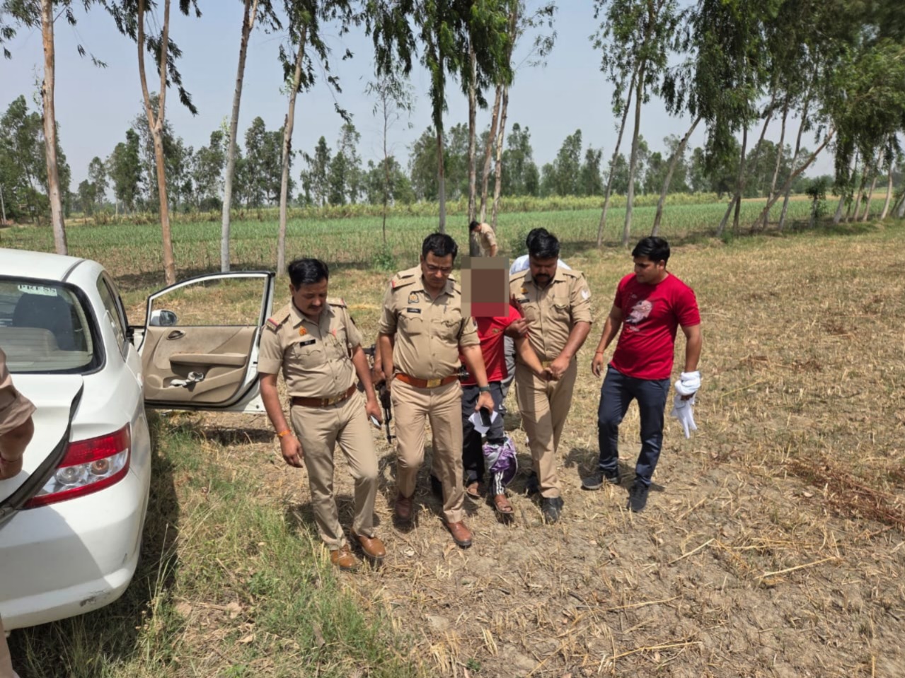 Cow smuggler arrested : थाना नई मण्डी पुलिस द्वारा दौराने पुलिस मुठभेड़ शातिर गौकश अभियुक्त को किया गिरफ्तार ?
