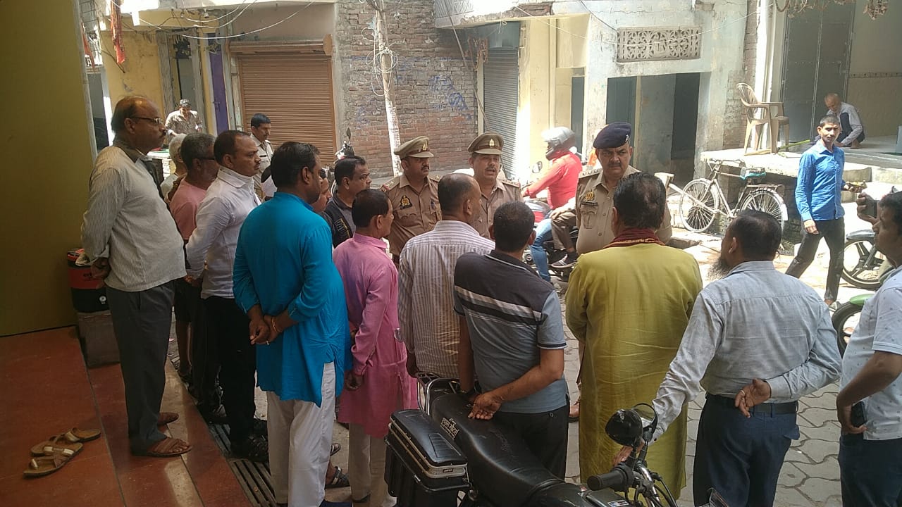 Feeling of security : खागा पुलिस ने सर्राफा व्यापारियों को दिलाया सुरक्षा का एहसास ?
