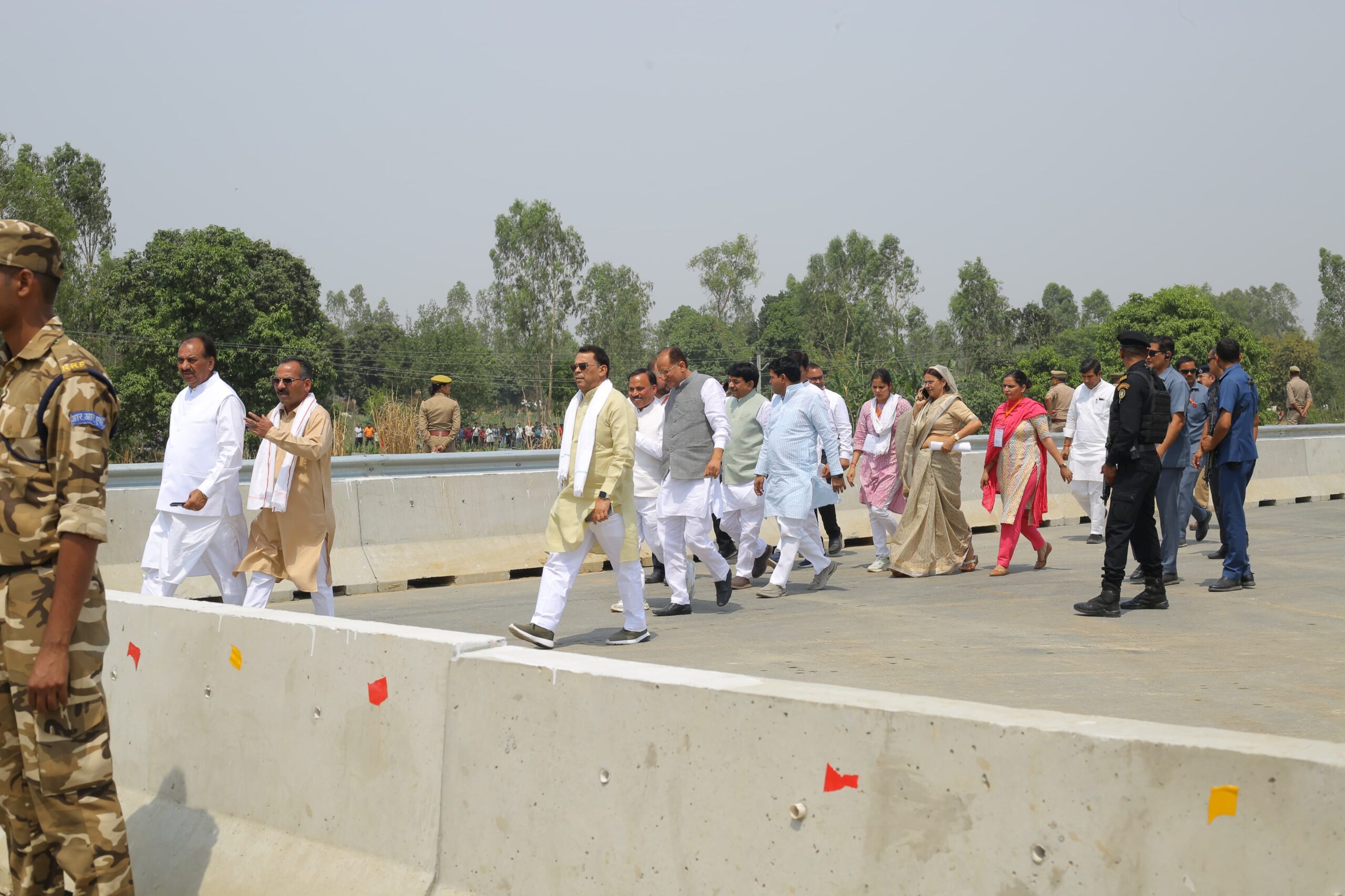 Ganga Expressway : उच्च गुणवत्ता के साथ समयसीमा में बनकर तैयार हो गंगा एक्सप्रेसवे ?