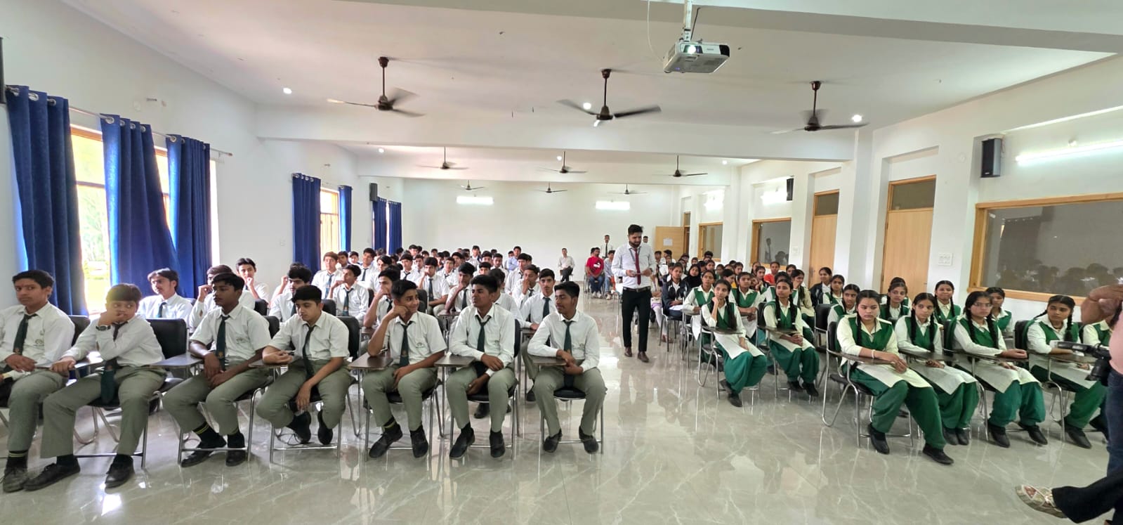 Made aware : एक्मे ग्लोबल स्कूल में बेटी बचाओ, बेटी पढ़ाओ अभियान में छात्र-छात्राओं को किया जागरूक ?