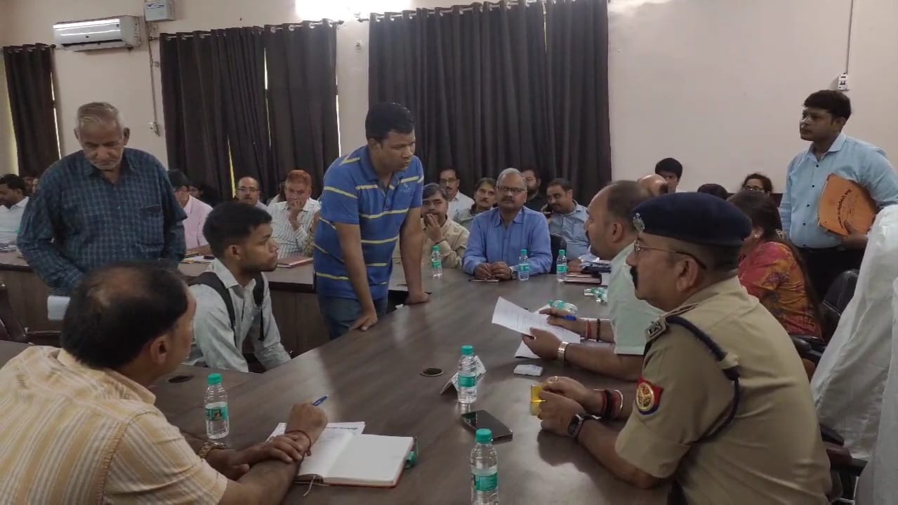 Solution Day : हापुड़, गढ़मुक्तेश्वर और धौलाना तीनों तहसीलों में संपूर्ण समाधान दिवस हुआ सम्पन्न ?