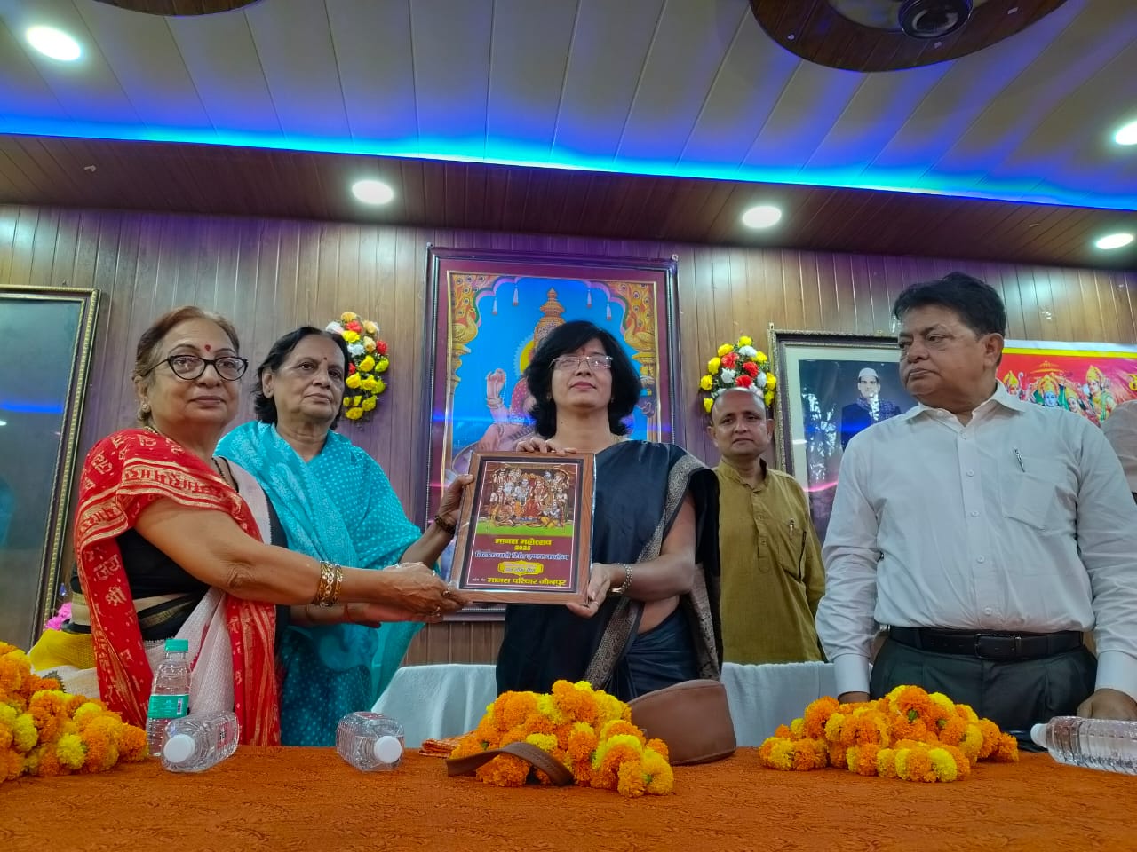 Seema Singh : जौनपुर कवियत्री रत्न से नवाजी गई सीमा सिंह ?