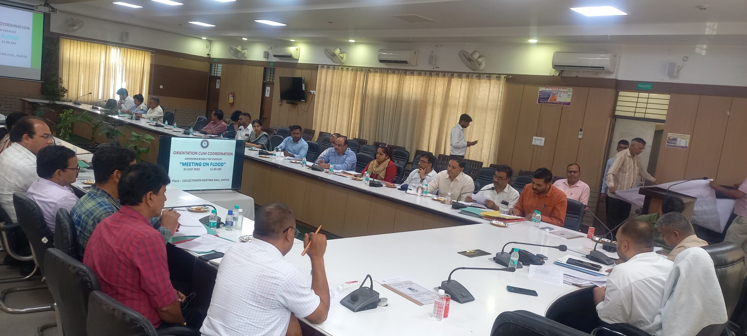 Flood Steering Committee : श्री अभिषेक पांडेय ने बाढ़ से बचाव के लिये जनपद स्तरीय बाढ़ स्टीयरिंग कमेटी की समीक्षा बैठक ?
