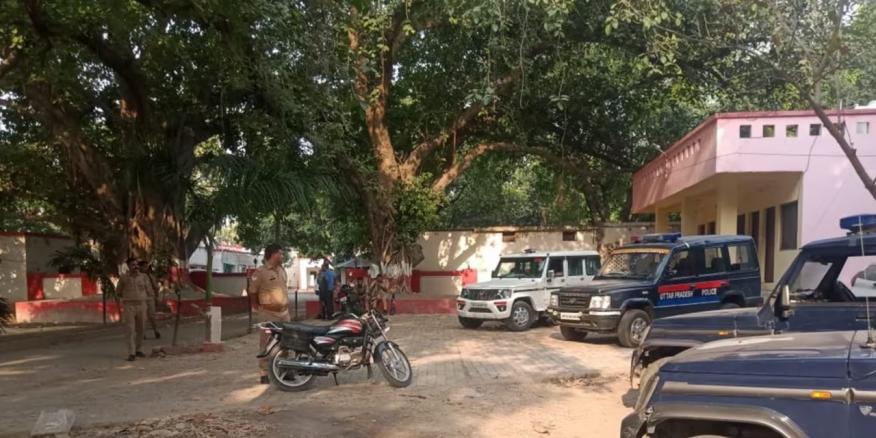 Head Constable Martyr : पुलिस मुतभेड़ में एक गो तस्कर मारा गया, एक हेड कांस्टेबल दुर्गेश सिंह शहीद ?