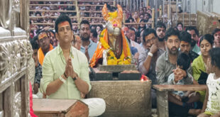 Ravi Kishan : महाकालेश्वर के दर्शन को उज्जैन पहुंचे रवि किशन, भस्म आरती में हुए शामिल ?
