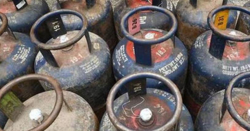 Effective from today : कॉमर्शियल एलपीजी गैस सिलेंडर 24 रुपए हुआ सस्ता, नई कीमतें आज से लागू ?