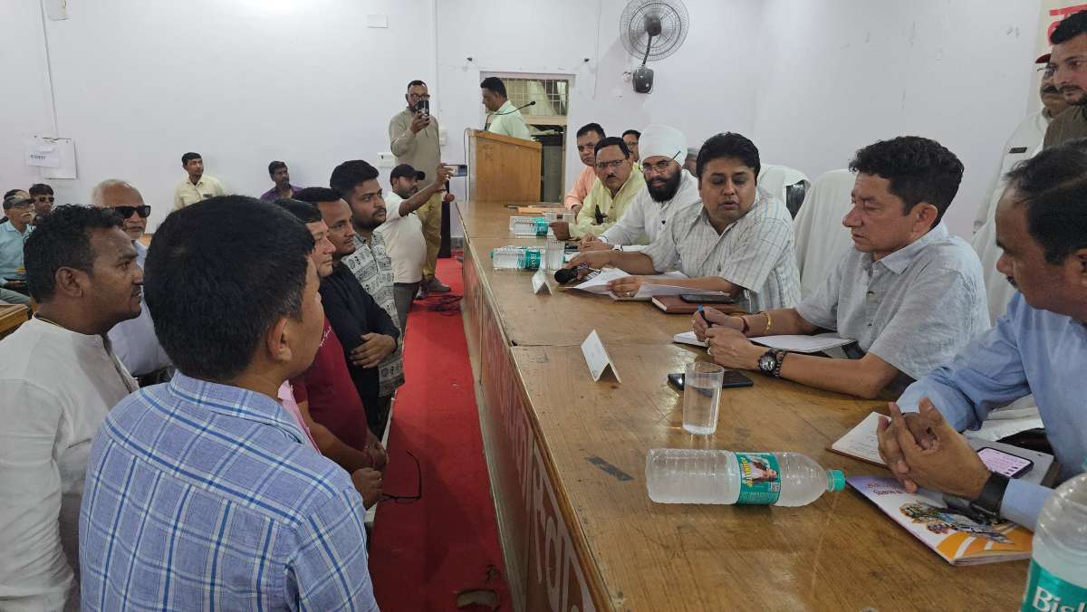 Disposal done : तहसील दिवस में जिलाधिकारी नितिन सिंह भदौरिया ने सुनीं जनता की समस्याएं, किया निस्तारण ?