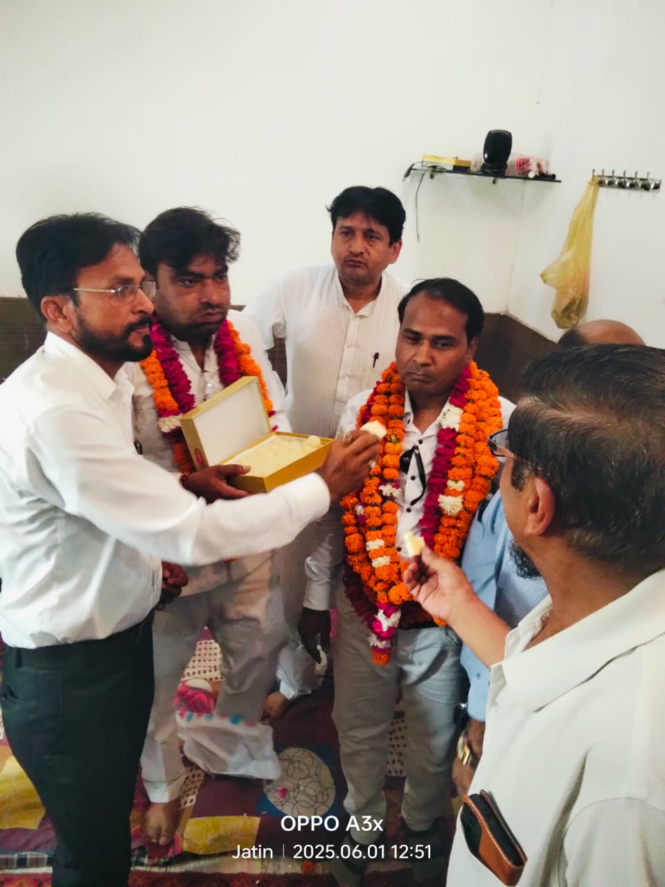 welcome with garland : सेवादल यंग ब्रिगेड के नवनियुक्त प्रदेश सचिव निसार पठान खान का हुआ फूल माला पहनाकर स्वागत ?