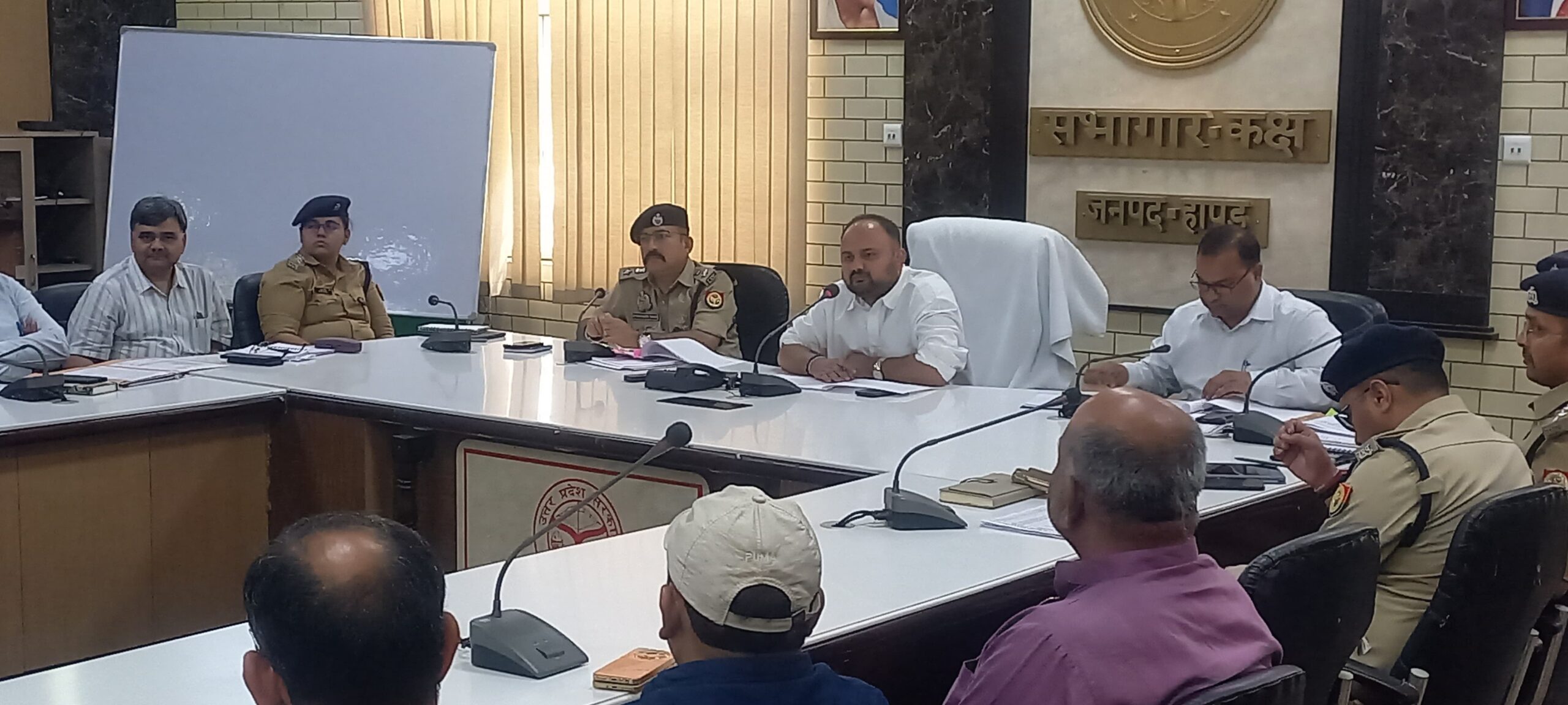 Meeting regarding preparations for Jyeshtha Ganga Dussehra : जिलाधिकारी व पुलिस अधीक्षक की अध्यक्षता में हुई ईद-उल-जुहा पर्व व ज्येष्ठ (गंगा दशहरा) की तैयारियों को लेकर बैठक ?