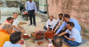 Havan Puja program : बांदा के प्रधान कार्यालय के सामने स्थित हनुमान मंदिर में आज ज्येष्ठ माह के अंतिम मंगलवार को हवन पूजन का कार्यक्रम ?