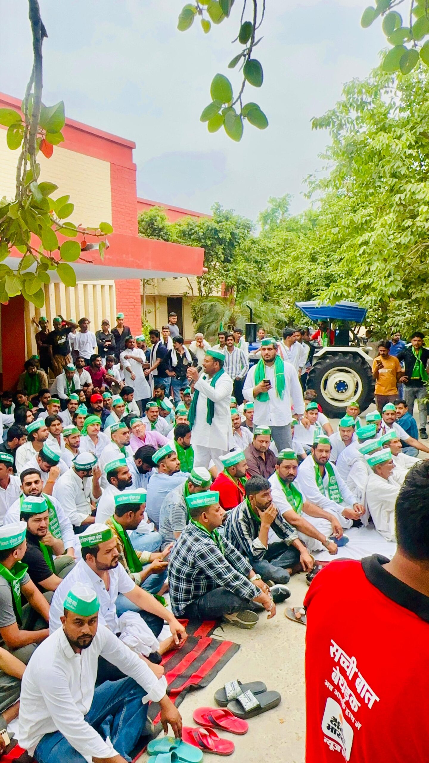 Demonstration : प्रदेश अध्यक्ष पवन गुर्जर के नेतृत्व में 15 सूत्रीय मांगों को लेकर सदर तहसील में एक दिवसीय धरना प्रदर्शन ?