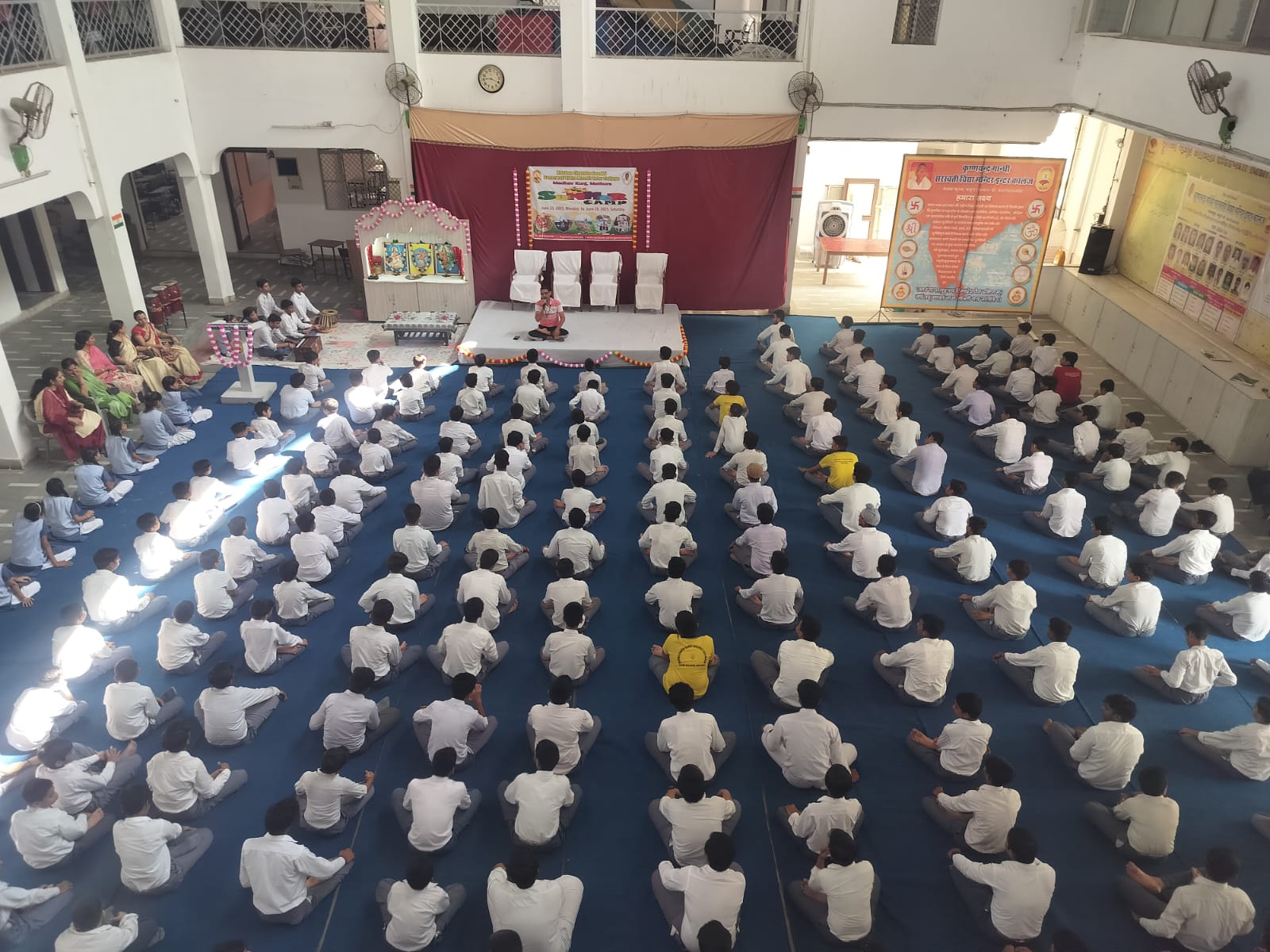camp begins : कृष्णचन्द्र गान्धी सरस्वती विद्या मन्दिर इण्टर कॉलेज में साप्ताहिक ग्रीष्मकालीन शिविर का शुभारम्भ ?
