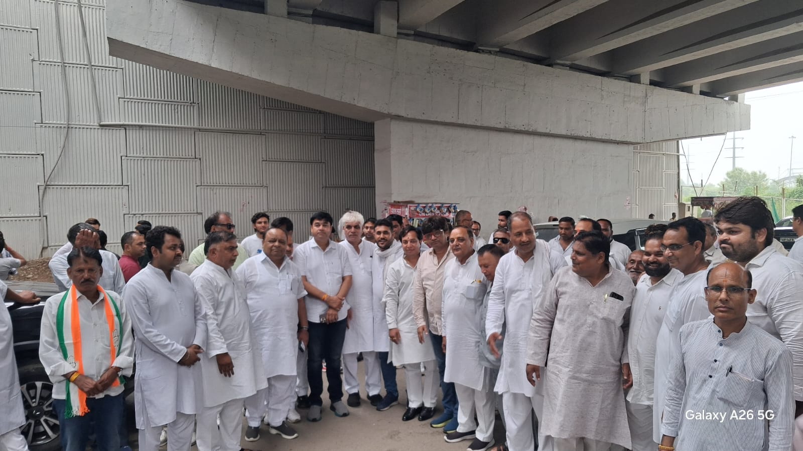 Warm welcome : दुहाई पहुंचे कांग्रेस प्रदेश अध्यक्ष अजय राय का कांग्रेस जनों ने किया जोरदार स्वागत ?