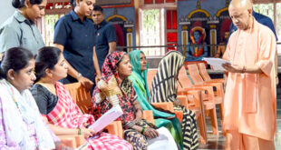 Will also provide treatment : जनता दर्शन में सीएम योगी ने सुनीं समस्याएं, कहा- जरूरतमंद को आवास दिलाएंगे, इलाज भी कराएंगे ?