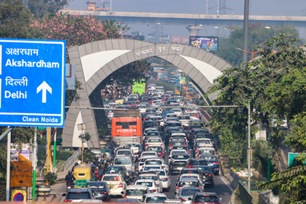 Noida : अब तक 50 से अधिक पुराने वाहन सीज, 1 नवंबर से पेट्रोल-डीजल नहीं देने पर काम जारी ?