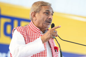 Pramod Tiwari : राहुल गांधी लोकतंत्र को बचाने के लिए बिहार गए हैं : प्रमोद तिवारी ?