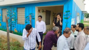 Removal instructions : डीग , जिला कलेक्टर ने स्कूलों और आंगनवाड़ियों का किया निरीक्षण, जर्जर भवनों को हटाने के निर्देश ? 