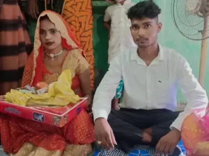 Killed by stabbing with scissors :प्रेमिका की सगाई, प्रेमी ने कैंची घोपकर मार डाला:एटा में आधी रात घर पहुंचा, जबरदस्ती बात करने की कोशिश की ?