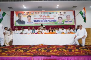 National Secretary Sanjay Kapoor : जिला व शहर कांग्रेस कमेटी के पदाधिकारियों ने ली पद की शपथ, पूर्व विधायक और पूर्व राष्ट्रीय सचिव संजय कपूर ने पदाधिकारियों को किए मनोनयन पत्र ?