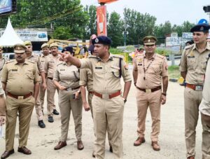 Helping the devotees : कांवड़ मार्ग पर सुरक्षा, शालीनता, ट्रैफिक नियंत्रण व श्रद्धालुओं की सहायता हेतु निरीक्षण किया गया ?