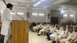 Strategy made : किसानों की समस्याओं पर सरकार घेरने की रणनीति बनी ?