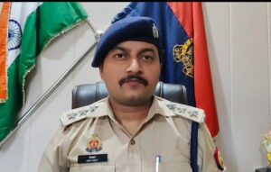 Sadar Devvrat Vajpayee : पुलिस सेवा में पीड़ितों के लिए सेवा भाव से तत्पर एवं पुलिस क्षेत्राधिकारी सदर देवव्रत वाजपेई ? 