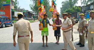 Performing the duty : अपराधियों को शिकस्त देने वाली मुजफ्फरनगर पुलिस इंसानियत का भी फर्ज निभा रही ?
