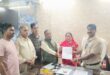 Demanded justice : बेरसिया व्यापारियों ने बस स्टैंड विवाद पर सीएमओ को ज्ञापन सौंपकर न्याय की मांग की