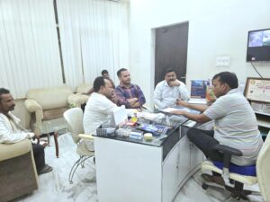 Issues raised : मझोला-दीयूनीडाम मार्ग की गुणवत्ता पर बैठक, मंत्री संजय सिंह गंगवार ने उठाए मुद्दे