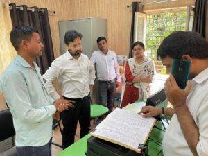 Surprise raid : डीएम के निर्देश पर उर्वरक दुकानों पर औचक छापेमारी ?