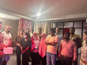 Racket busted : कैंट थाना क्षेत्र में स्पा सेंटर की आड़ में चल रहे सेक्स रैकेट का भंडाफोड़ ?