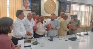 Solution worked out : पेंशनर्स समाधान दिवस का आयोजन हापुड़ में वरिष्ठ नागरिकों की समस्याओं का हुआ समाधान ?