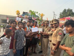 A tree for mother : हापुड़ पुलिस की एक पेड़ मां के नाम पहल सफल ? 