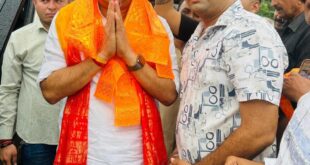 Grand welcome during : बड़वाह उत्तर प्रदेश कुंडा विधायक रघुराज प्रतापसिंह का श्रावण मास में ज्योतिर्लिंग यात्रा के दौरान भव्य स्वागत ?