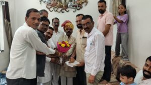 Gave best wishes : आदरणीय भाईसाहब को स्नेहपूर्ण विदाई और शुभकामनाएँ दी ? 